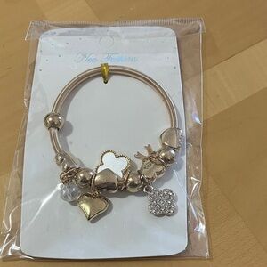 Elegant Gold Heart Charm Bracelet